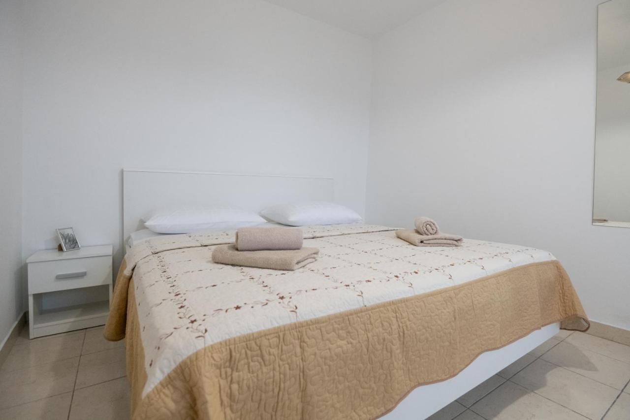 Apartman Ruza Podgora Exteriör bild